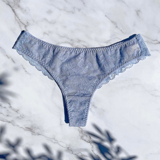 Viola Thong｜Blue