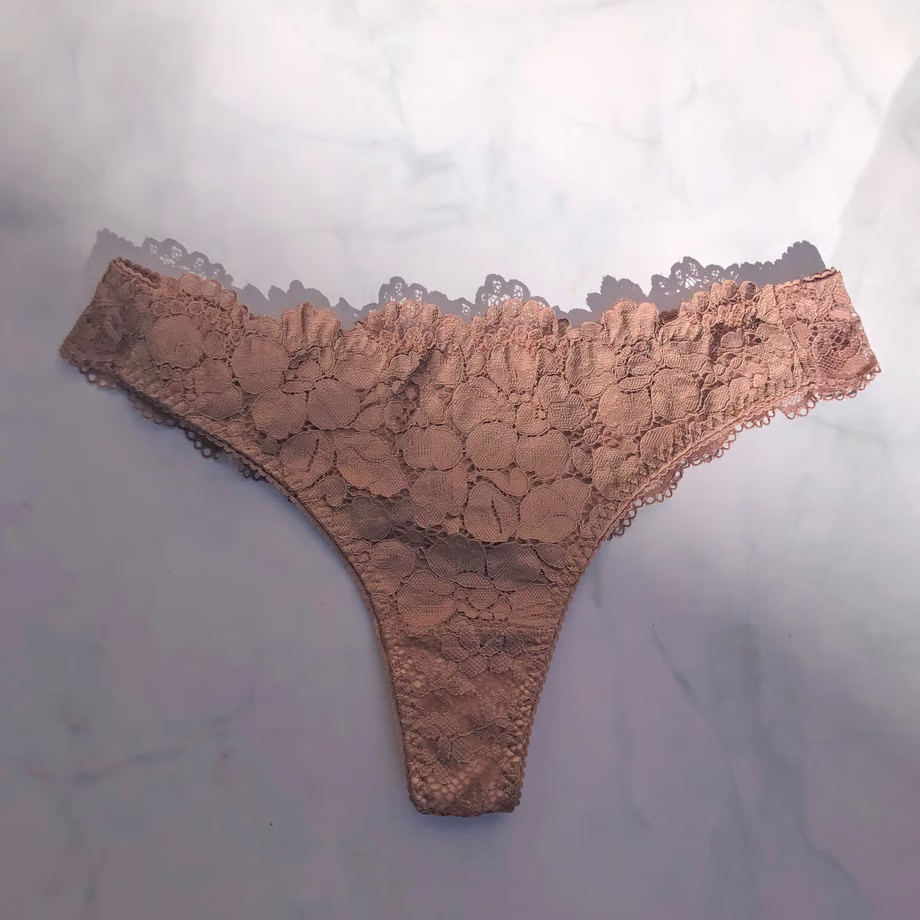 Peony Moca Thong